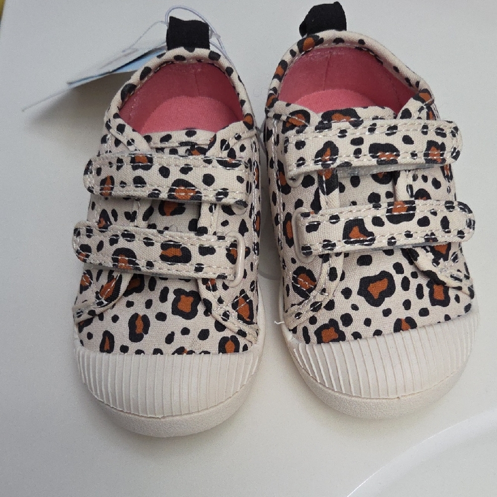 Cat & Jack Cream and Black Leopard Print Shoes